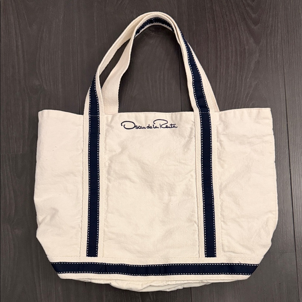 Oscar de la Renta - Cream and Navy Canvas Tote